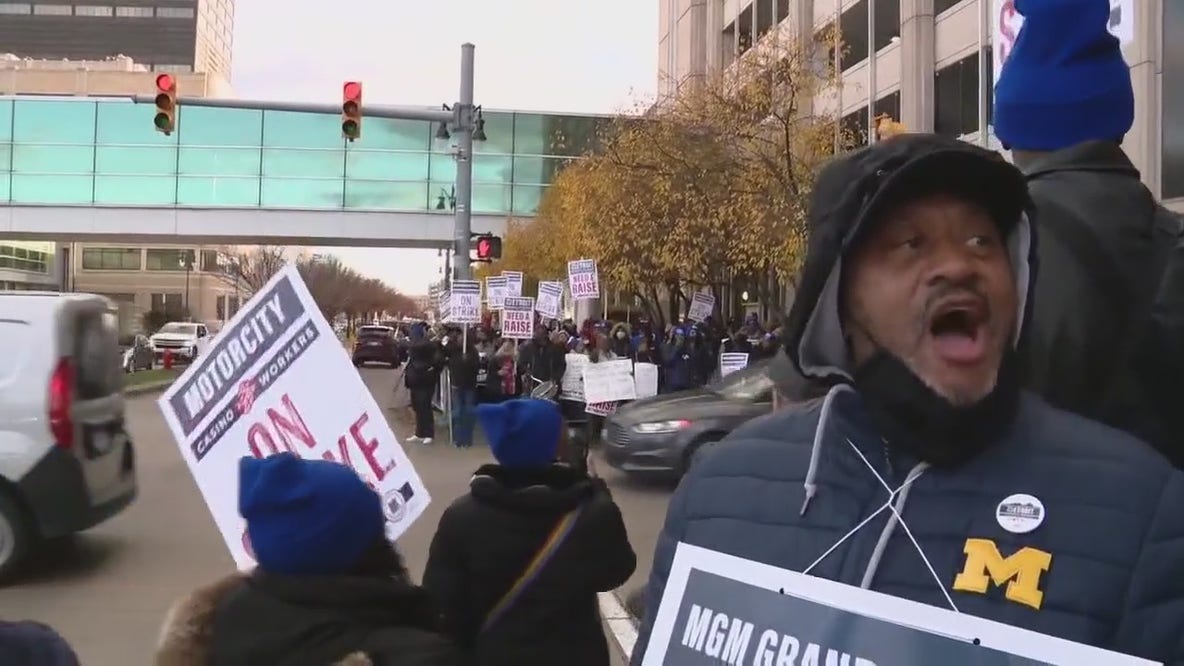 One Detroit casino remains on strike